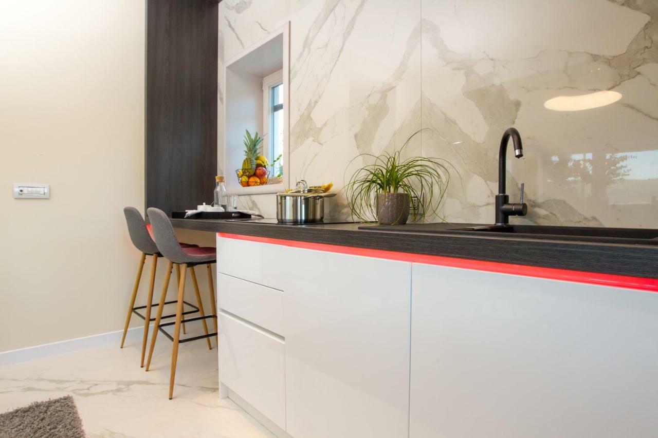 Apartmani Paklenica Noa Стариград-Паклениця Екстер'єр фото